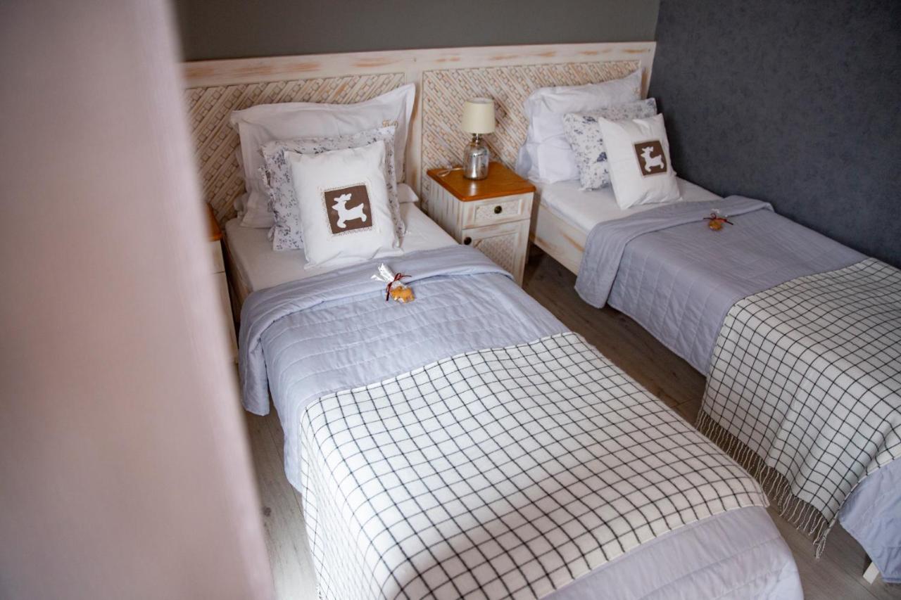 Bed & Breakfast Karolowy Dwor