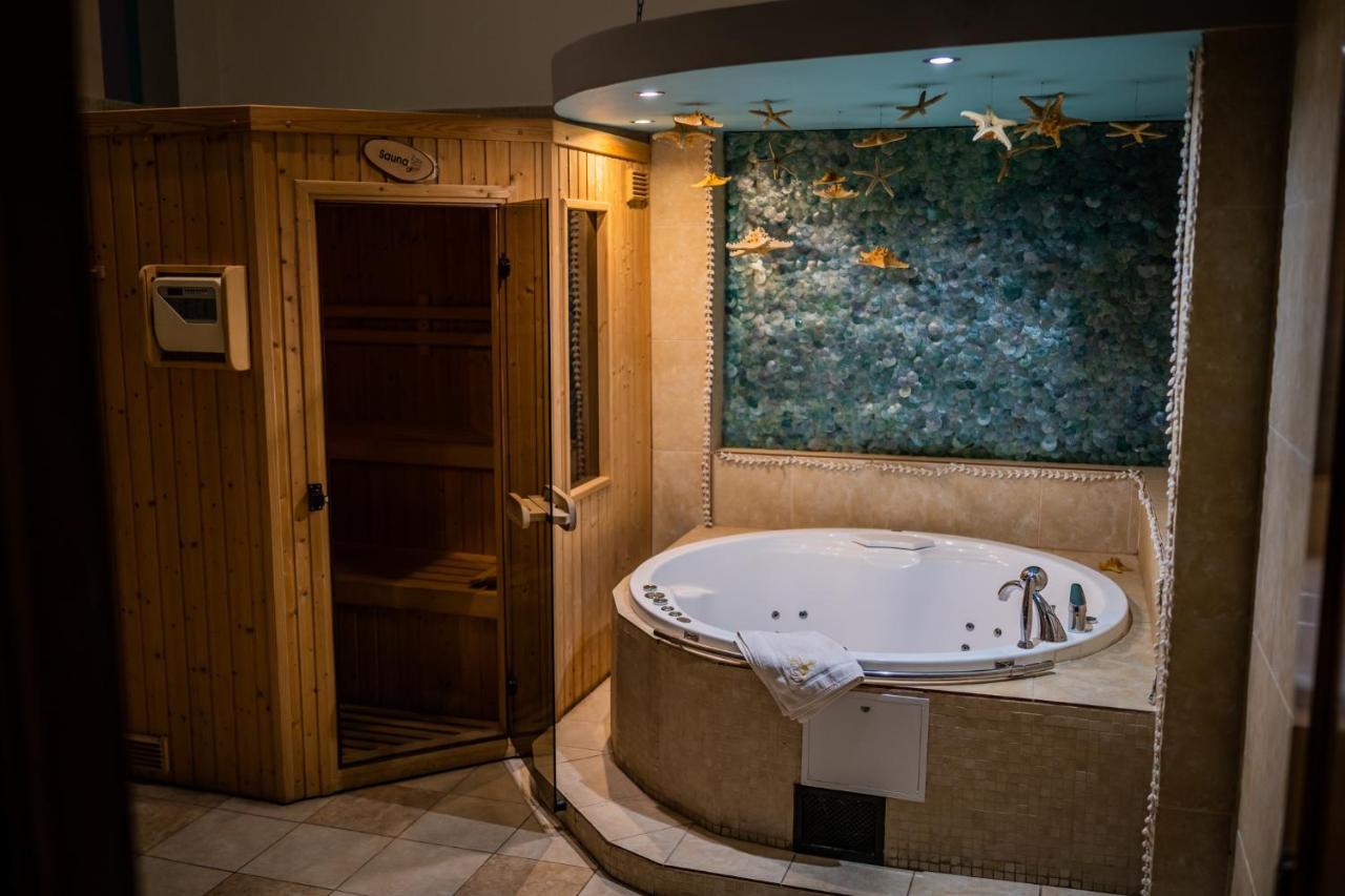 Bed & Breakfast Karolowy Dwor 3*