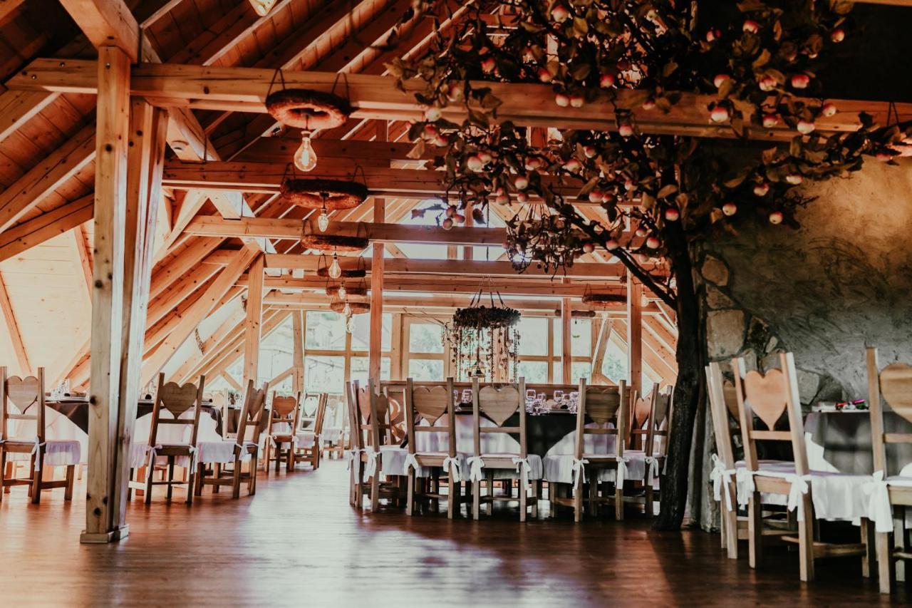 Karolowy Dwor Bed & Breakfast